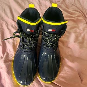 Tommy Hilfiger boots, only been worn to try on once. Great condition
